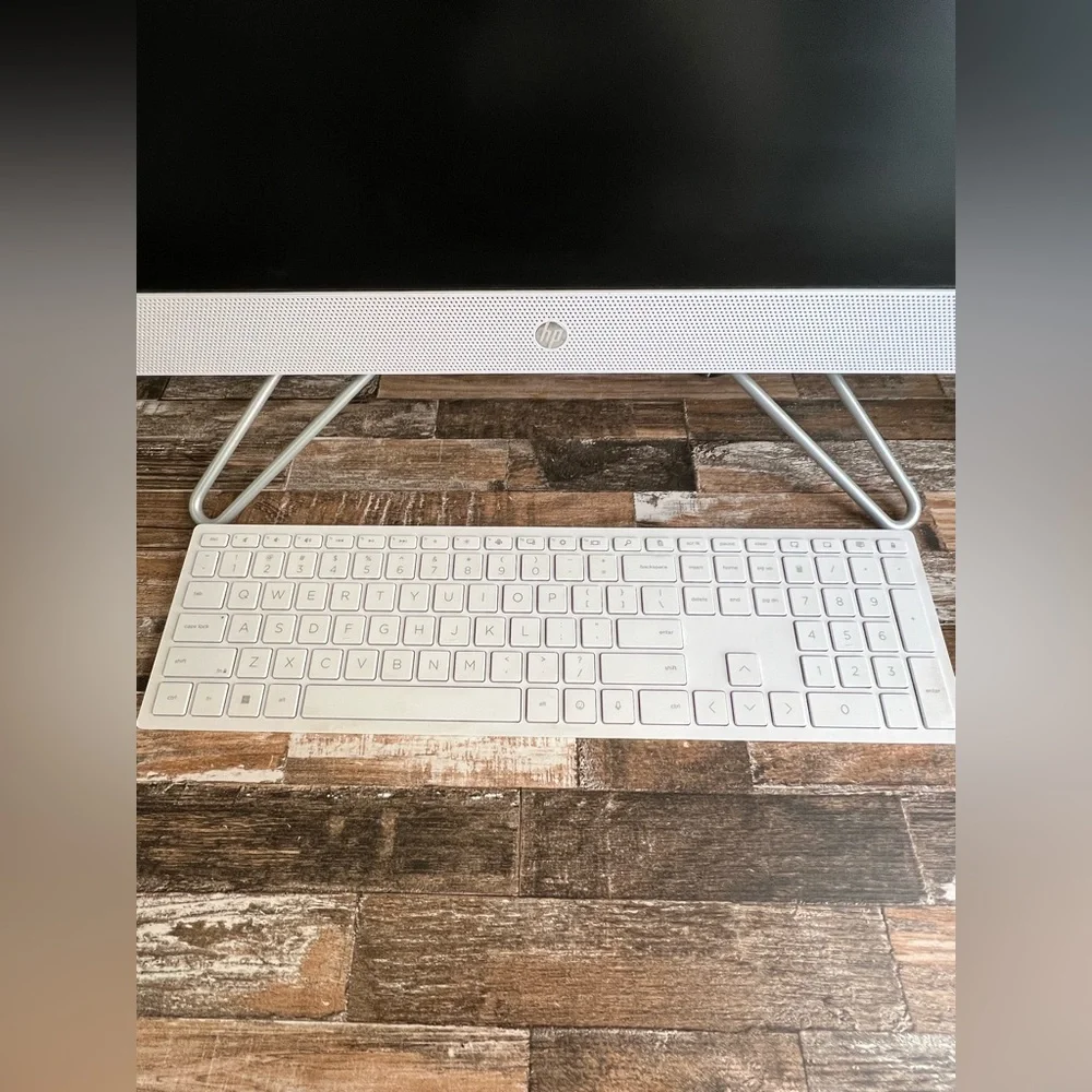 HP 27” All-in-One Desktop PC